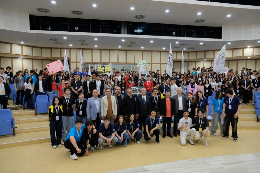 İş İnsanı Yunus Karabulut SALF 2025 Forumunda Gençlerle Buluştu