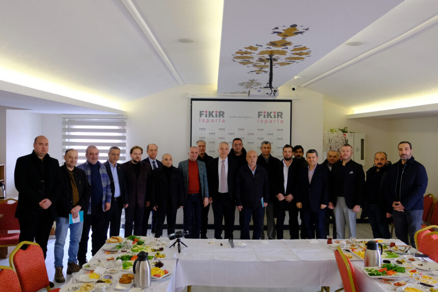 “Hedefi olan kazanır.” diyerek Isparta’ya vizyon kazandırıyorlar