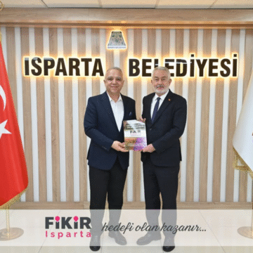 Fikir Isparta, 2025 İlçeleri Yatırım Rehberi’ni Başkan Başdeğirmen’e Sundu